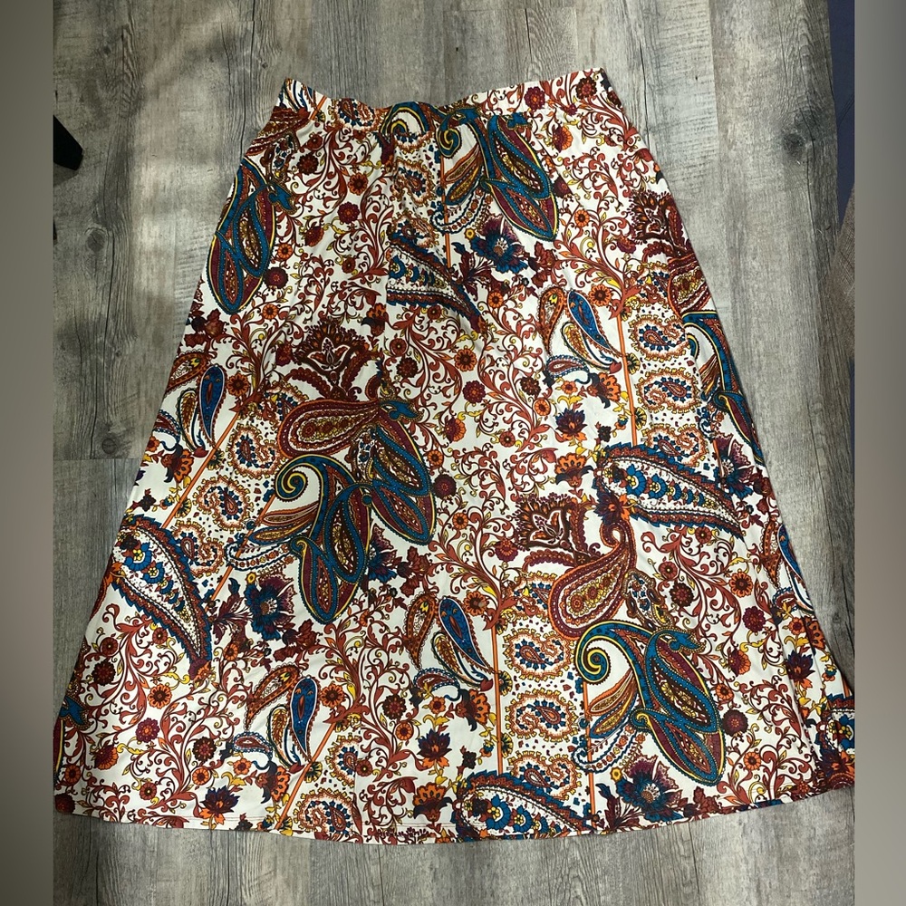 Cato’s maxi Cotten skirt